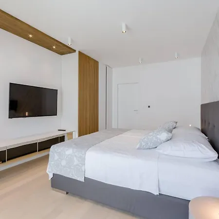 Luxury Pont & Ourea With 2 Heated Pool Sutivan