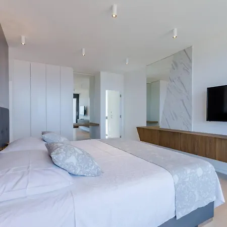 Villa Luxury Pont & Ourea With 2 Heated Pool Sutivan