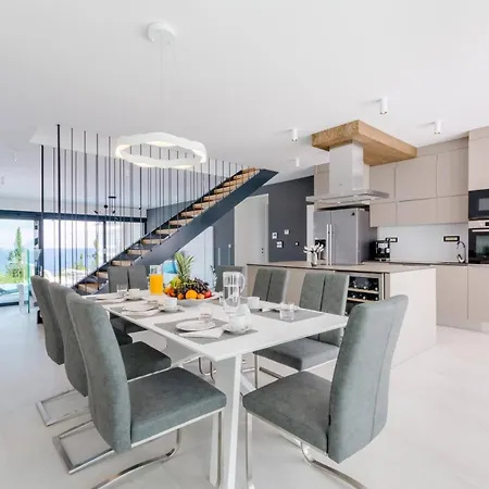 Luxury Pont & Ourea With 2 Heated Pool Villa *