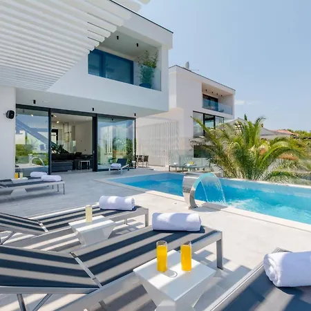 Βίλα Luxury Pont & Ourea With 2 Heated Pool *