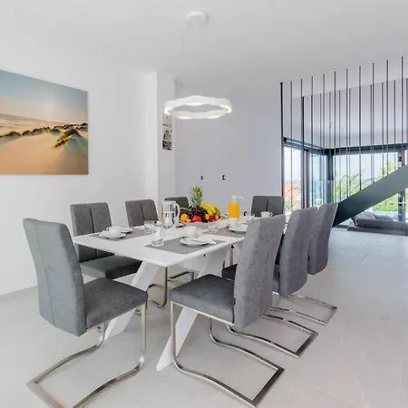 Βίλα Luxury Pont & Ourea With 2 Heated Pool